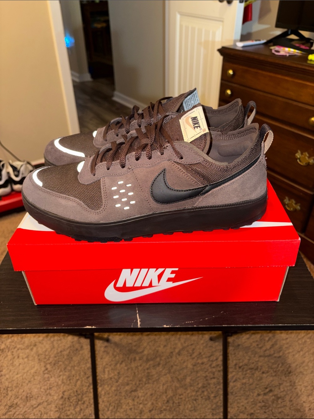 Nike City Mens Suede Low-Top Sneakers - Casual Comfort